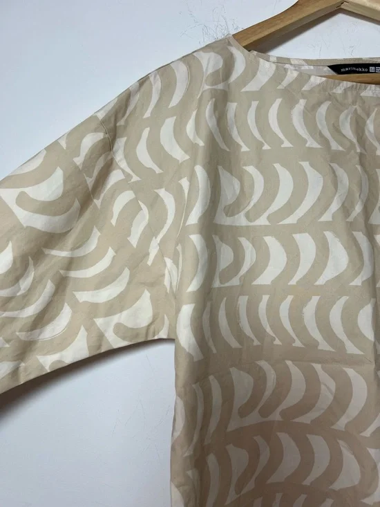 Marimekko x Uniqlo Beige & Cream Patterned Boxy 3/4 Sleeve Blouse Neutral Modern - Picture 5 of 10